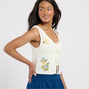 ⭐️ NEW Altar'd State Cream Crochet Vest Knit Floral Embroidered size medium